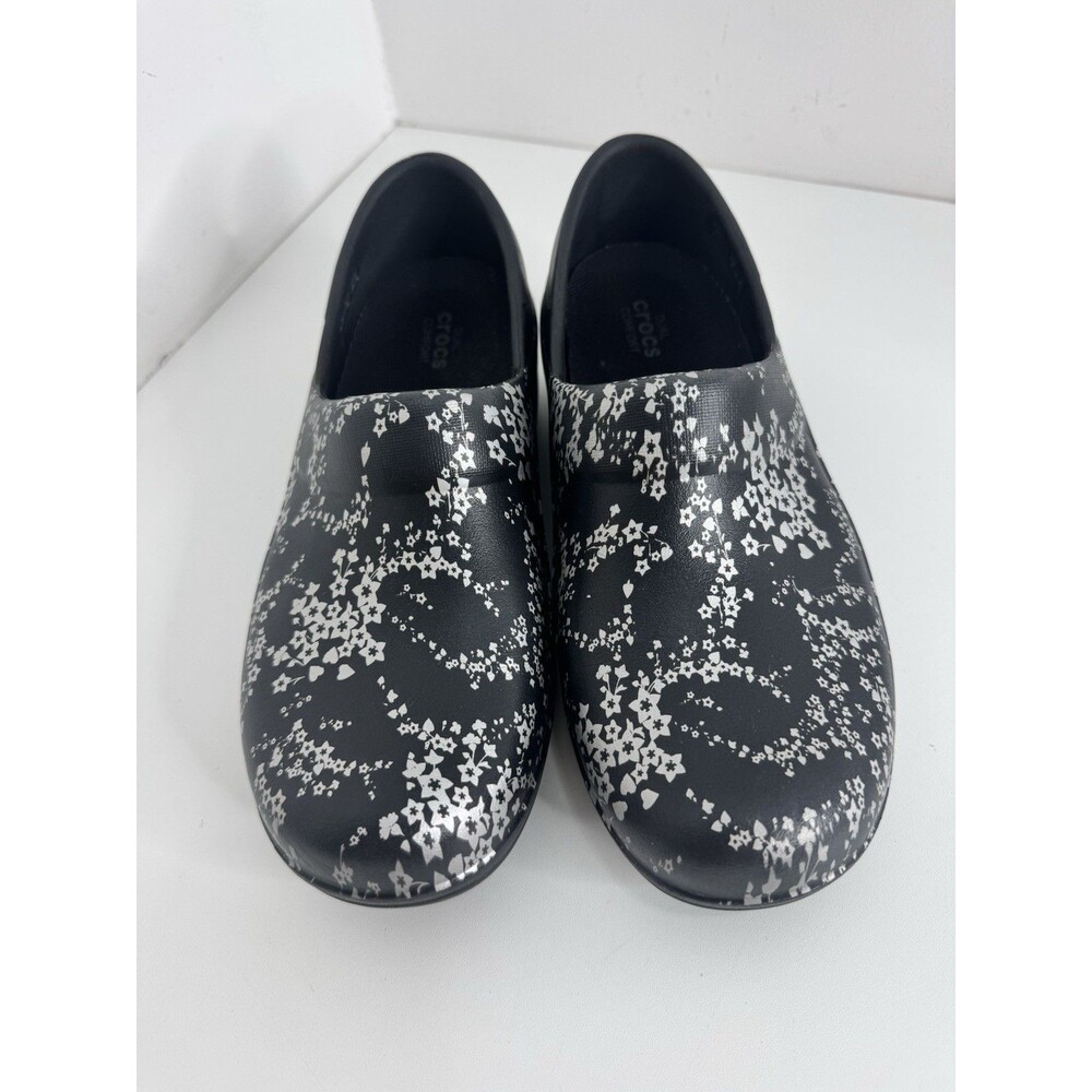 Crocs Work Neria Pro II Clog Sz 7 Black Metallic Silver Flowers Career Comfort - Picture 2 of 7